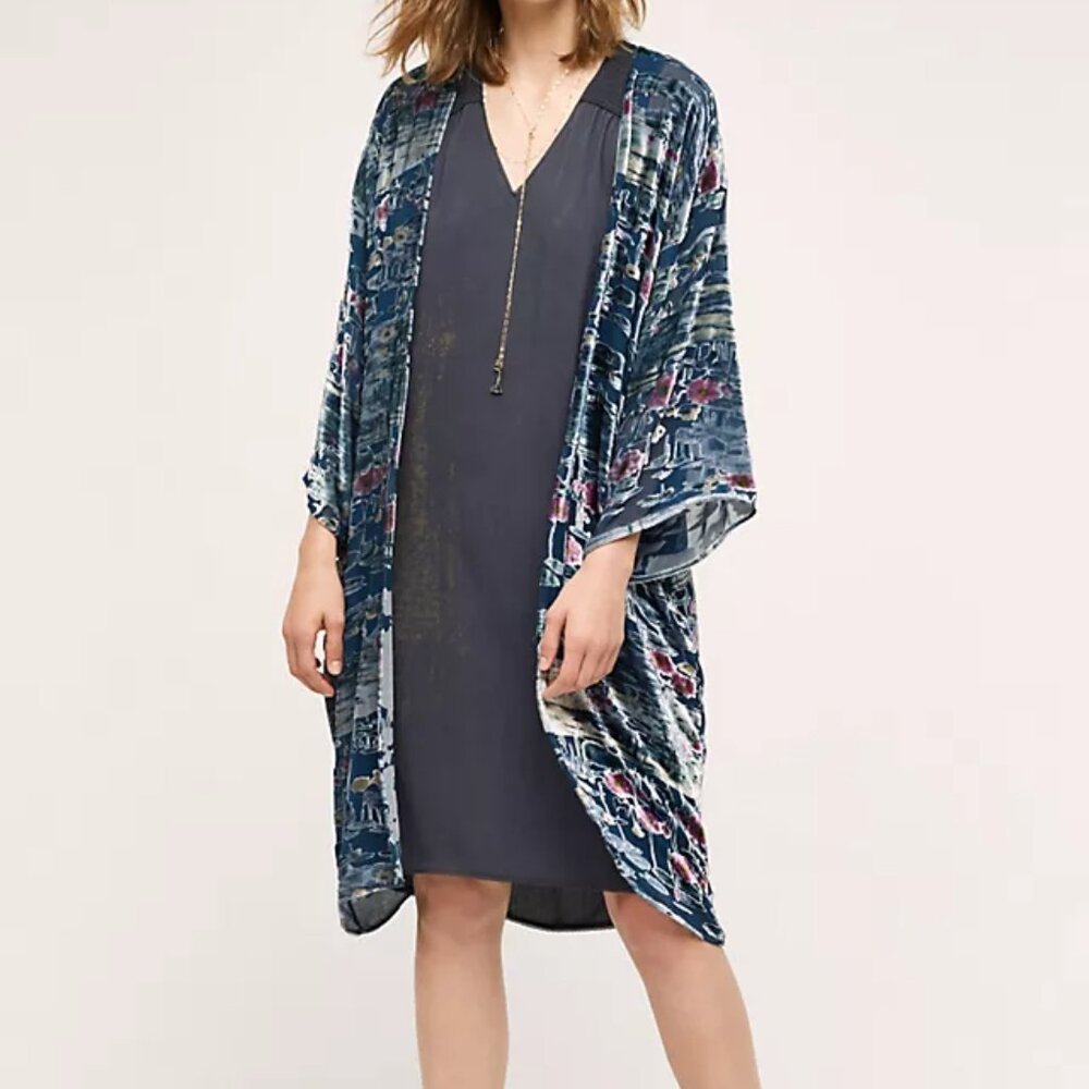 Anthropologie Moonlight Waves Kimono